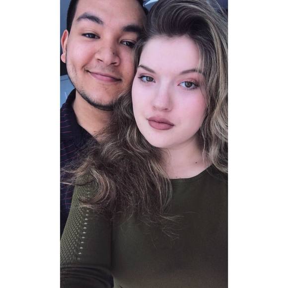 Meet your Posher, Ava l - Picture 1 of 1